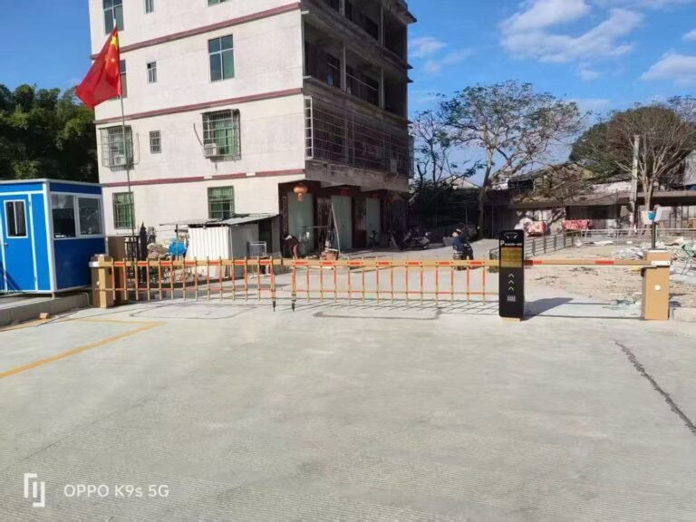 On-site installation: LPR-controlled boom barrier for cars and guided lane for motorcycles/e-bikes with card/remote access.